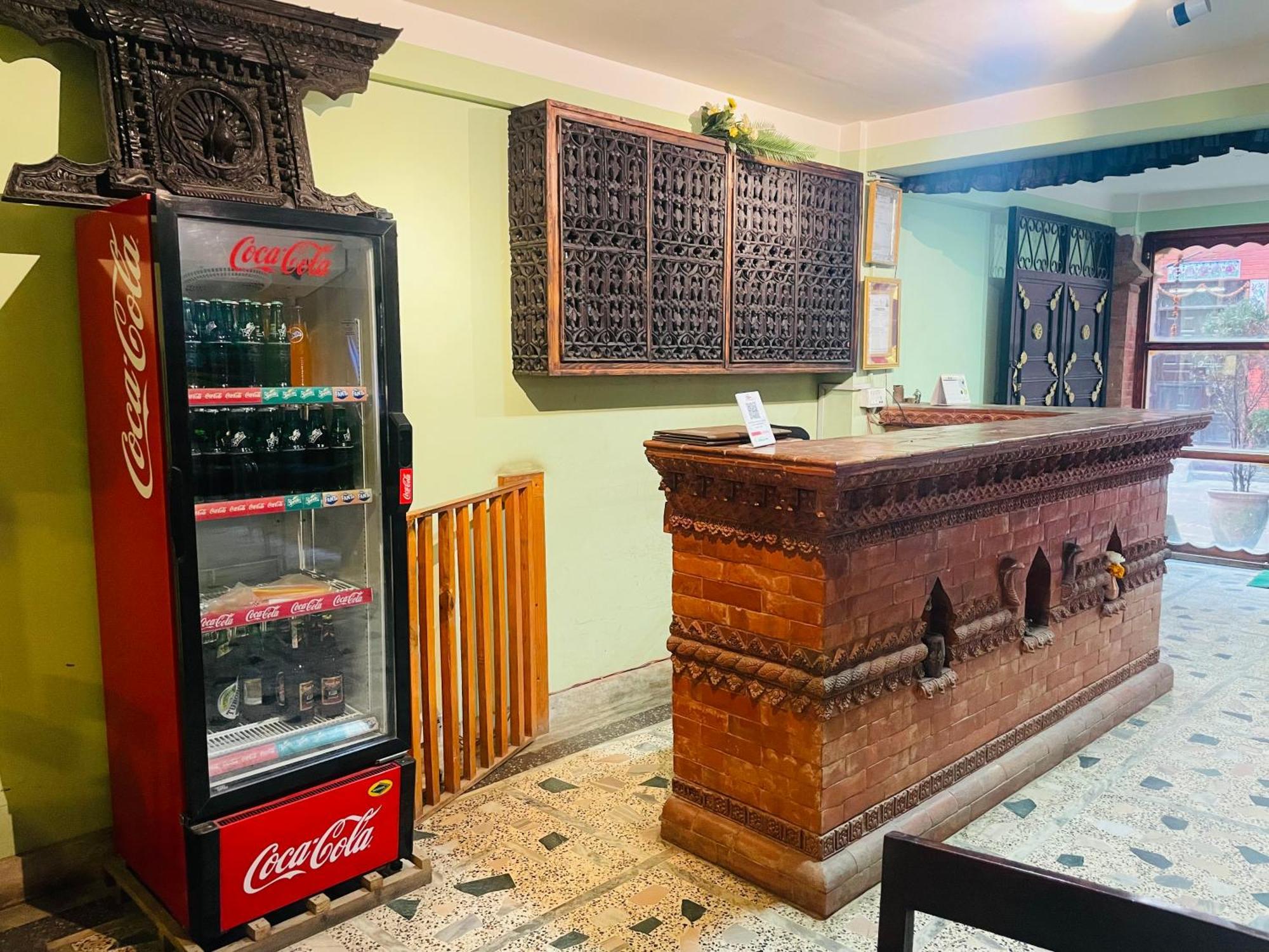 Hotel Bhaktapur Inn Экстерьер фото