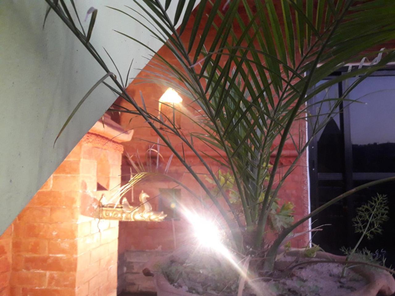 Hotel Bhaktapur Inn Экстерьер фото